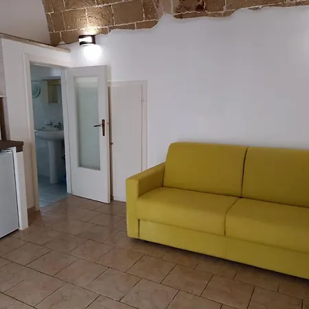 Eccelso Little House Apartment